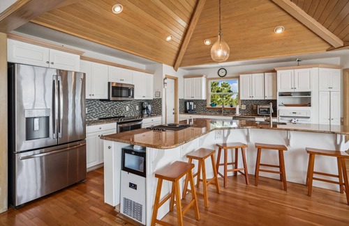 Ocean Hill House | Oceanfrnt, Private Pool, Dogs ok, HotTub, Elevator! August Weeks 30% Discount! Book Now!