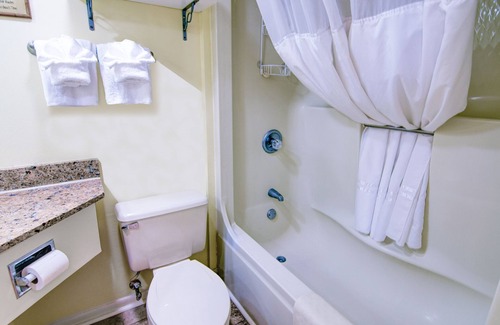Myrtle Beach Resort | Oceanfront 1 Bedroom Condo at Nice Resort + Official On-Site Rental Privileges
