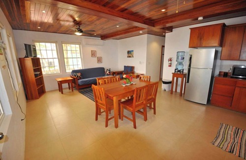 Caye Caulker House | Oceanfront 2 bed/2 bath Velento#4, private dock/beach/pool/free paddle boards
