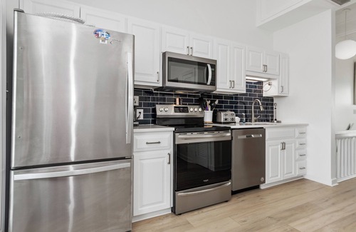 Emerald Isle House | Oceanfront 2 BR Duplex West w/Panoramic Views, Sundeck, Balconies & Beachfront