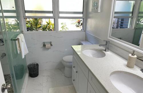 Olveston Villa | Oceanfront 3 bedrooms, 4beds, AC, WiFi, luxury villa