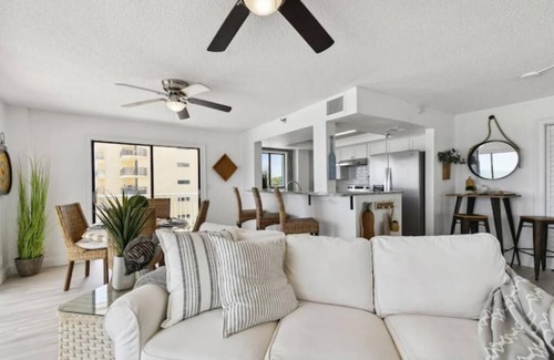 Madeira Beach Villa | OCEANFRONT 5⭐3BR/2BA/6BED Heated Pool 180 View Patio Beach Gear