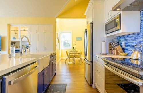 Westside Santa Cruz House | Oceanfront Beach House overlooking the Boardwalk