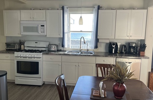 Adamsville House | Oceanfront Beach House with Private Beach for Rent
