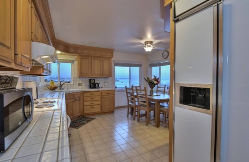 Westside Santa Cruz House | OCEANFRONT! BEST LOCATION! EXTRAORDINARY VIEWS! HOT TUB! FIRE PIT!