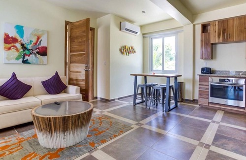 Placencia Resort | Oceanfront Condo w/ Balcony, Kitchen, & WiFi - Steps to Beach, Dining, & Shops