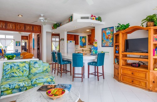 Akumal Condo | Oceanfront Condo with Artful Décor, Pool & Balconies
