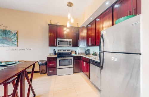 San Pedro Condo | Oceanfront condo with pool, gorgeous ocean views, WiFi & partial AC