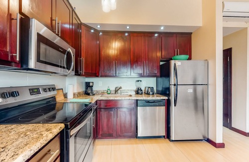 San Pedro Condo | Oceanfront condo with pool, gorgeous ocean views, WiFi & partial AC