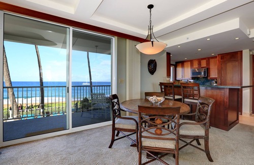 Kaanapali Condo | Oceanfront Corner Unit - #201 - Panoramic Ocean View - Over 165 "5" star reviews