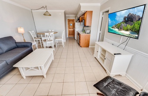 Myrtle Beach Condo | Oceanfront Corner, Low Floor, Ocean Annies, Pools!