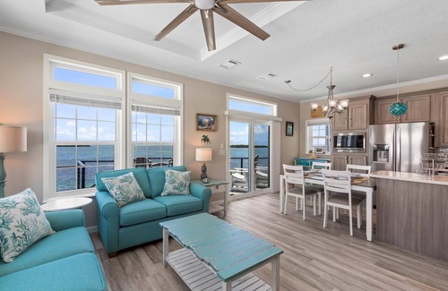 Cudjoe Key House | Oceanfront Cudjoe Key Home - 35' Seawall, Sunrise Views, Pool & Pet-Friendly