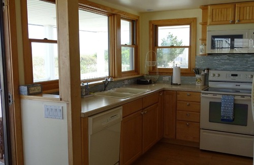 Ship Bottom House | OCEANFRONT Dog Friendly Duplex - First Fl on Quiet Street in Ship Bottom, NJ