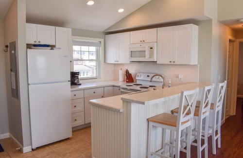 Dennis Port House | Oceanfront duplex sleeping 6-breathtaking views of Nantucket Sound