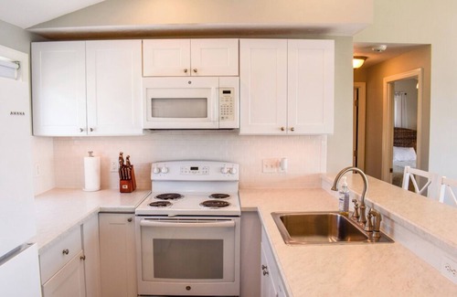 Dennis Port House | Oceanfront duplex sleeping 6-breathtaking views of Nantucket Sound