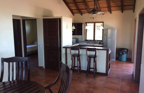 Leon House | Oceanfront Escape: 2BR Bungalow on Nicaragua’s Treasure Beach