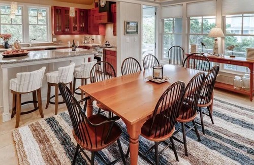 South Beach House | Oceanfront Family Friendly with Outside Play area, BHI