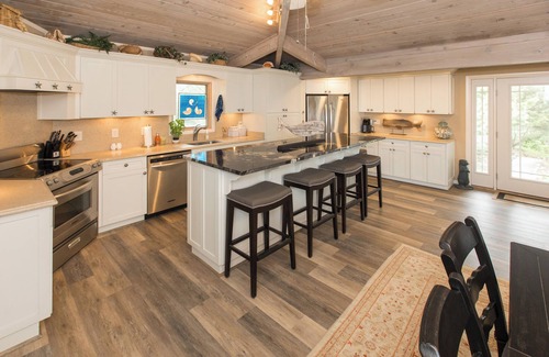 Sandbridge House | OCEANFRONT - Great views, Hot Tub, Sleeps 9