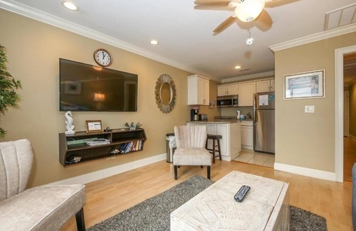 North Forest Beach Apartment | Oceanfront Hilton Head Condo 328 | Pool, Balcony & Family-Friendly