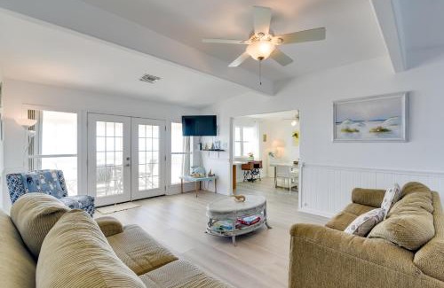 Bermuda Beach House | Oceanfront Home with Deck and Views in Galveston!