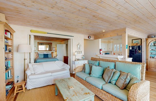 Cayucos House | Oceanfront home with fireplace & deck - watch for dolphins & whales