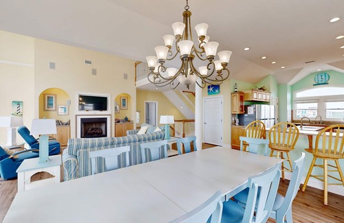 Hatteras House | Oceanfront home with ocean view, private hot tub & pool, & washer/dryer