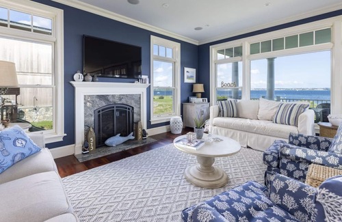 Jamestown House | Oceanfront home with panoramic water views