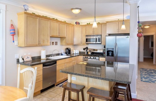 Lincoln City Condo | Oceanfront, Hot Tub, Onsite Pool - Pacific Pearl