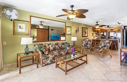 Kailua-Kona Condo | Oceanfront Living in Kona – 2BR/2BA Condo with Panoramic Views