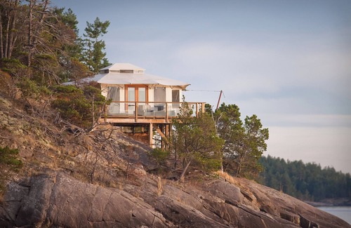 Halfmoon Bay Apartment | Oceanfront Luxury Tenthouse A