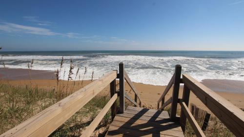 Southern Shores House | OCEANFRONT, Ocean Views, Beach Walkway, Screened Porch, SS236, Poncho's Villa