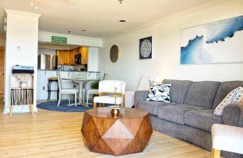 Old Orchard Beach Condo | Oceanfront Penthouse 2BR 2.5BA 6th floor views