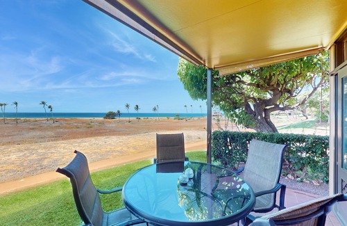 Maunaloa Condo | Oceanfront Studio on Kepuhi Beach w/Ocean Views, Lanai, WiFi & Shared Pool