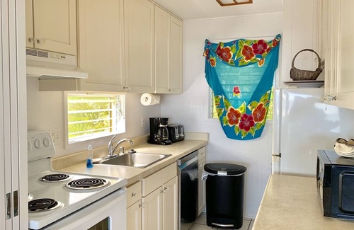 Wailua Condo | Oceanfront Studio with Panoramic Views - Kapa'a Sands 07