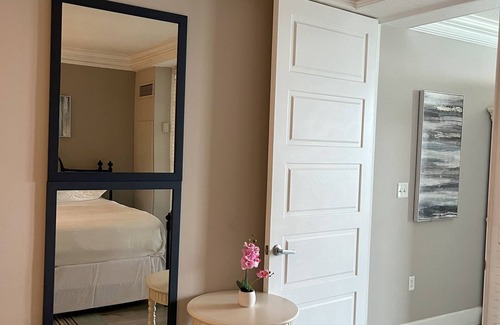 East Fort Lauderdale Resort | OCEANFRONT Suite in a Beautiful Resort Located Right On The Sand!