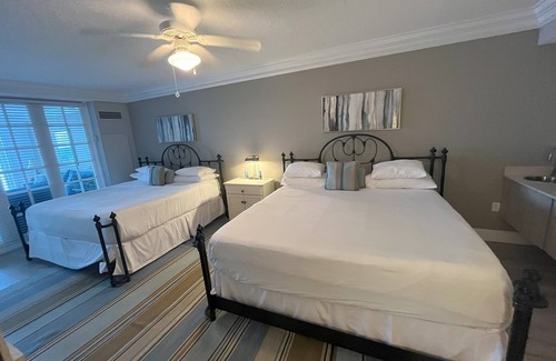 East Fort Lauderdale Resort | OCEANFRONT Suite in a Beautiful Resort Located Right On The Sand!