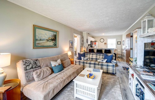Sneads Ferry Condo | Oceanfront Topsail Beach Retreat - Steps to Shore!