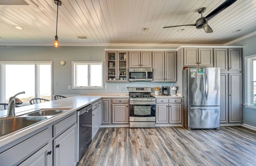 Ocean Ridge House | Oceanfront 5 bedroom/5.5 bath home on beautiful Topsail Island