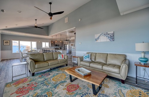 Ocean Ridge House | Oceanfront 5 bedroom/5.5 bath home on beautiful Topsail Island
