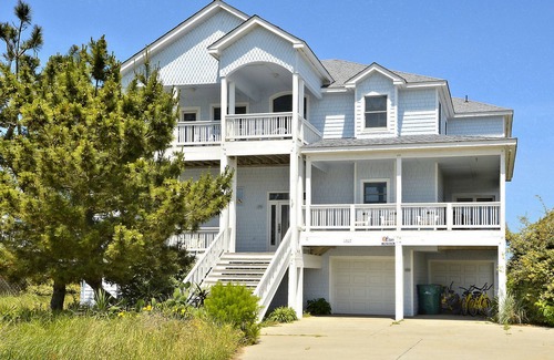 Ocean Hill House | Oceanfront Vacation Fun w/Pool, Kiddie Pool, Hot Tub, Pool Table.