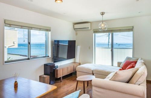 Yokosuka House | Oceanfront Villa Hale Kahakai - Vacation STAY 52109v
