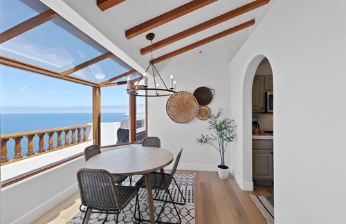Avalon Condo | Oceanfront Villa in Catalina’s Hamilton Cove, Golf Cart + Stunning Views