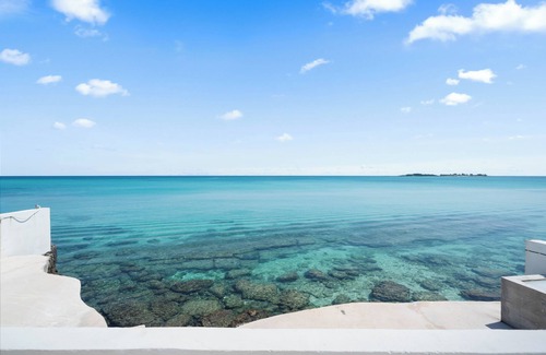 Nassau Villa | Oceanfront Villa with Pool and Ocean Access