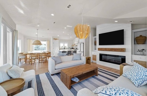 Corolla House | Oceanfront- walk to beach w/pool, hot tub and wrap around deck