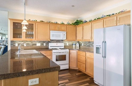 Depoe Bay Condo | Oceanfront, Whale Watching, Pool | Whale Watch