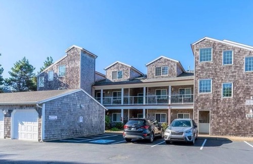 Depoe Bay Condo | Oceanfront, Whale Watching, Pool | Sunset Serenity