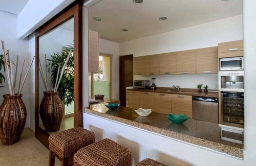 Ixtapa Apartment | Oceanfront with private infinity pool at Finestre Gated Community (24/7 security)