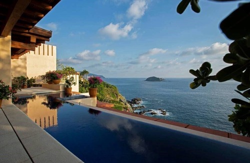 Ixtapa Apartment | Oceanfront with private infinity pool at Finestre Gated Community (24/7 security)