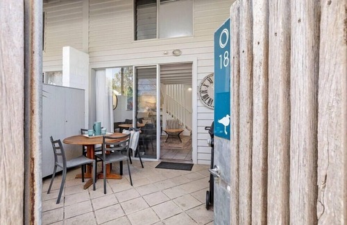 Sorrento Apartment | Oceanic Hideaway: 1 BR, 1 BA in Sorrento, Sleeps 4