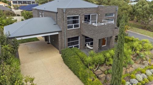 Sellicks Beach House | Oceans 19 by Wine Coast Holidays
